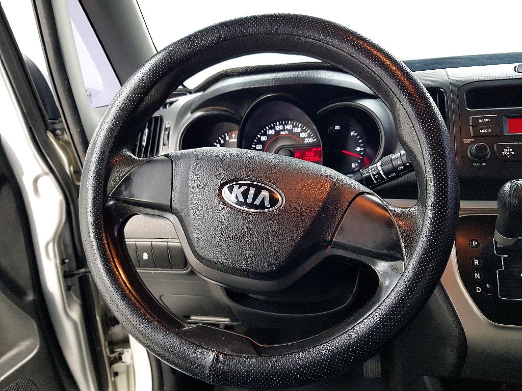KIA Ray 2014 Plateado - Importación desde Corea - HF Imports Iquique - Foto 13