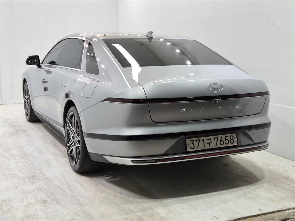 HYUNDAI Grandeur - Vista 4