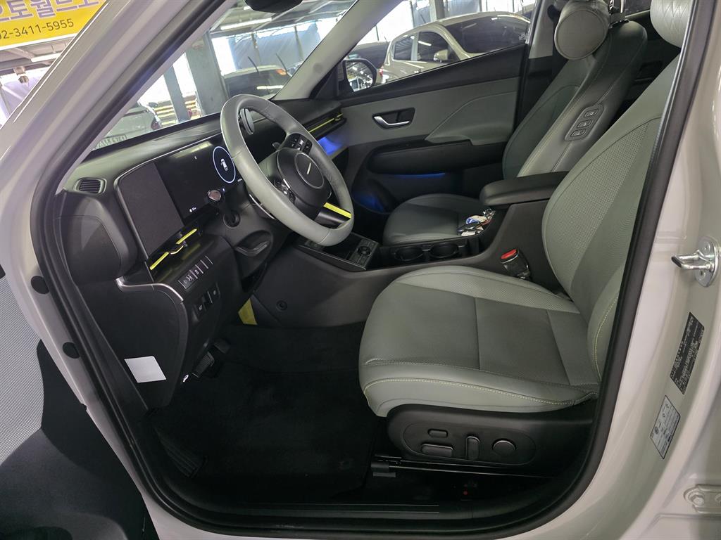 HYUNDAI Kona - Vista 8