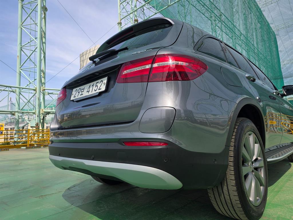 Mercedes Benz GLC Class 2019 Gris - Importación desde Corea - HF Imports Iquique - Foto 20