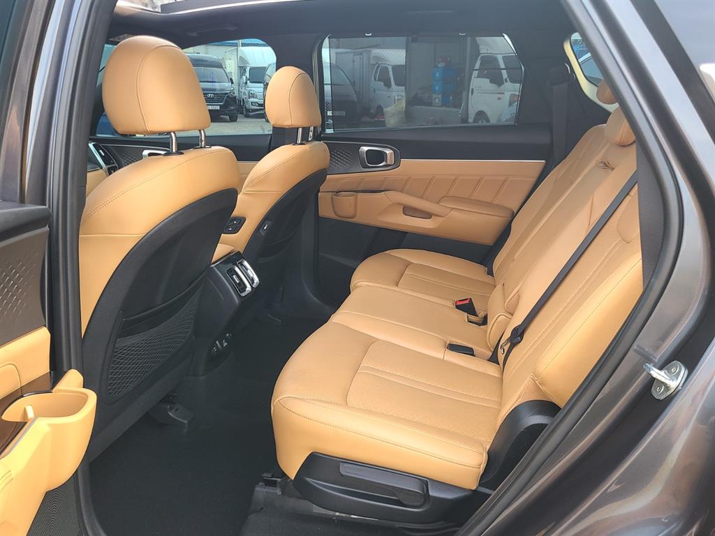 KIA Sorento - Vista 12