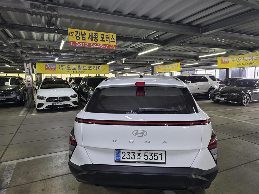 HYUNDAI Kona - Vista 3