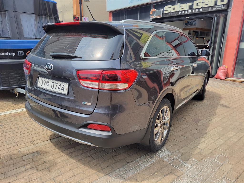 KIA Sorento - Vista 3