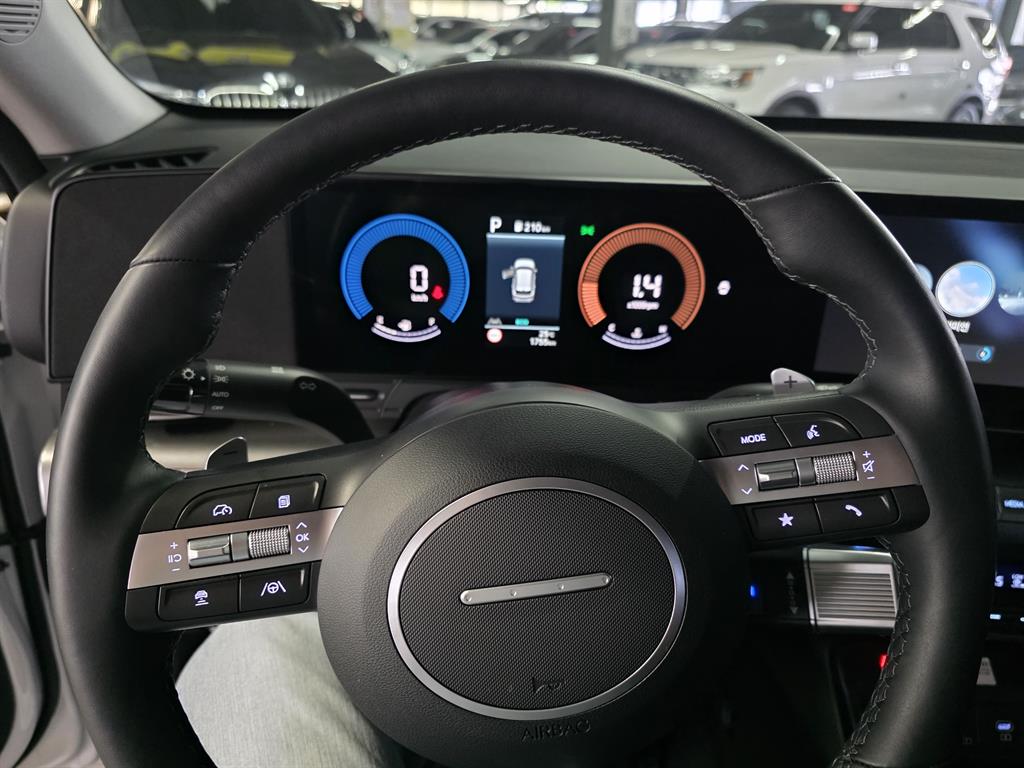 HYUNDAI Kona - Vista 8
