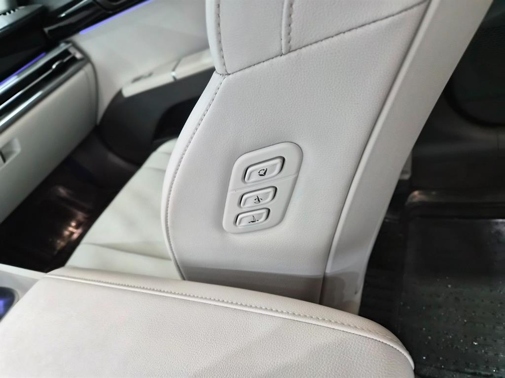 HYUNDAI Grandeur - Vista 9