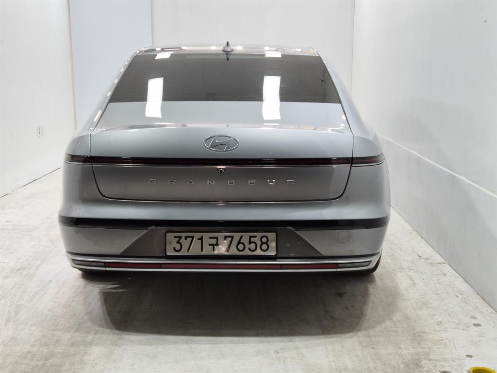 HYUNDAI Grandeur - Vista 3
