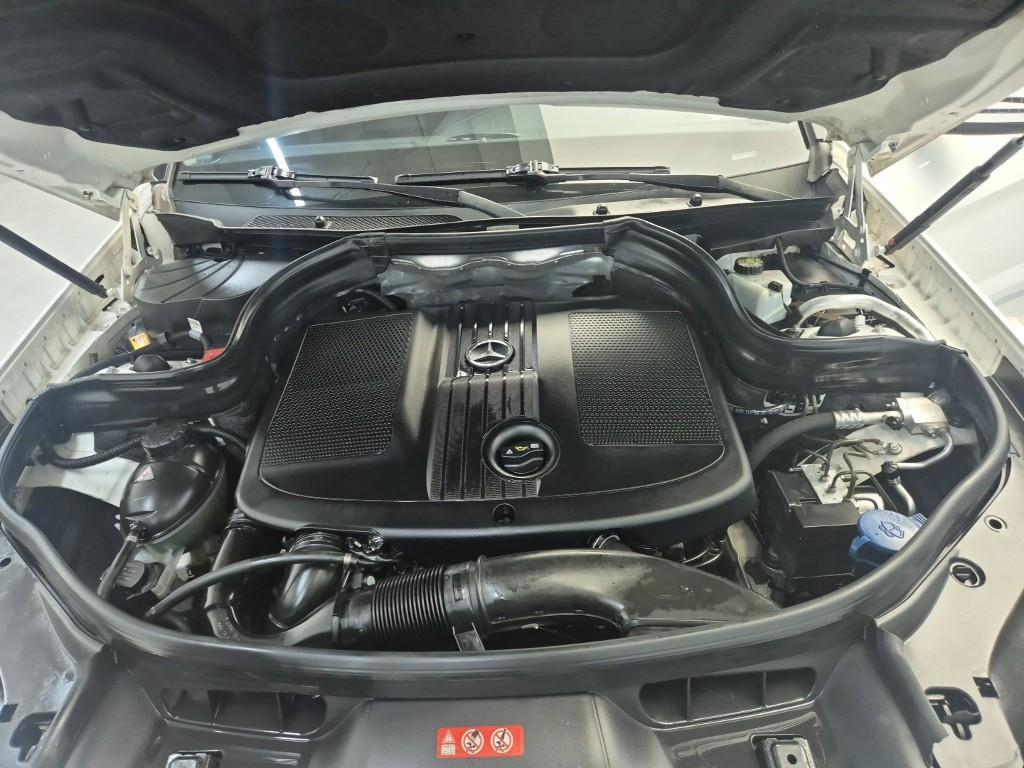 Mercedes Benz GLK Class - Vista 5