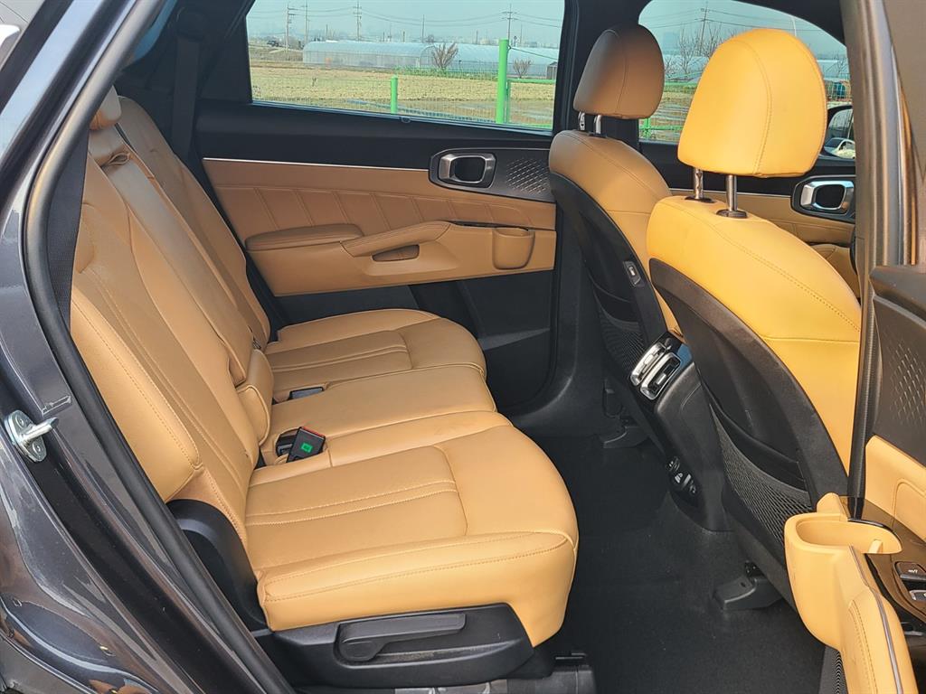 KIA Sorento - Vista 10