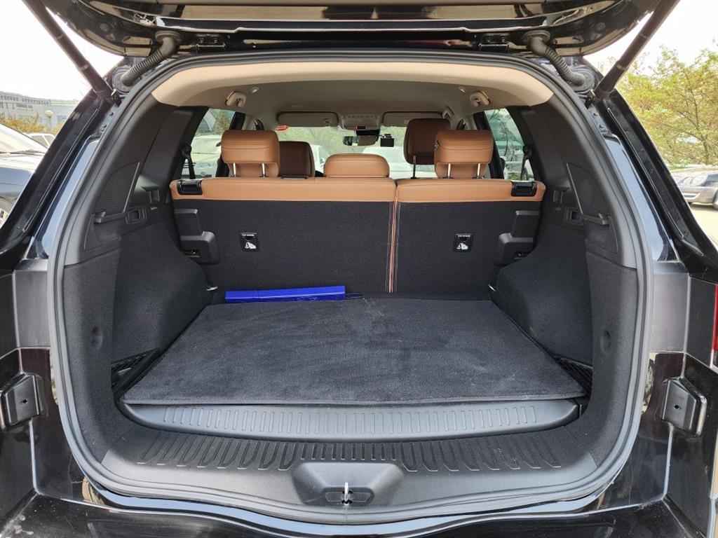 SAMSUNG QM6 - Vista 9