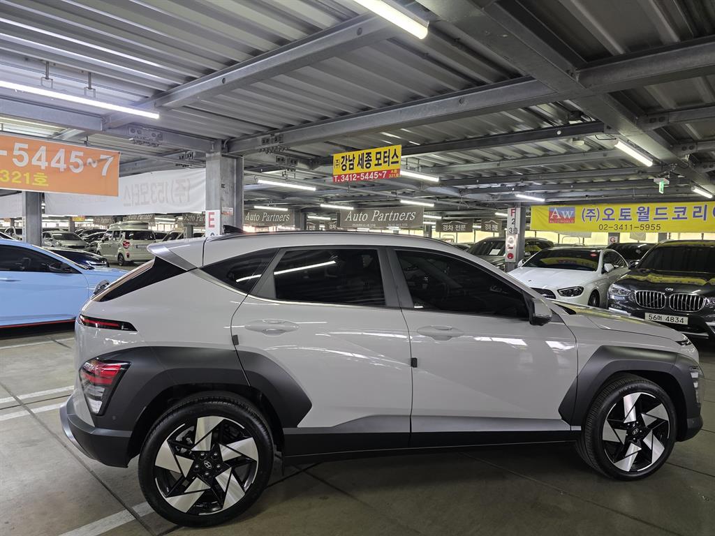 HYUNDAI Kona - Vista 4