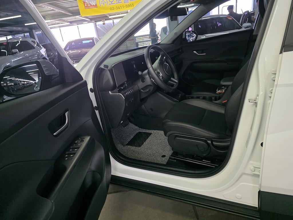 HYUNDAI Kona - Vista 6