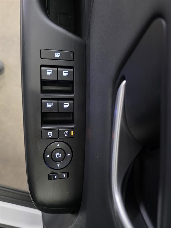 HYUNDAI Kona - Vista 7