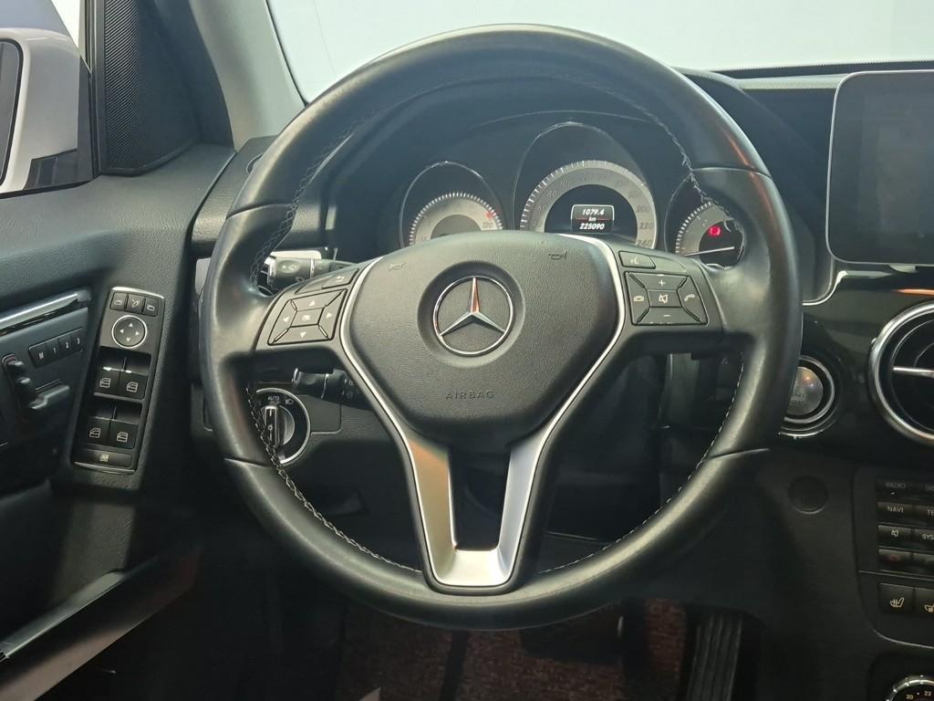 Mercedes Benz GLK Class - Vista 8
