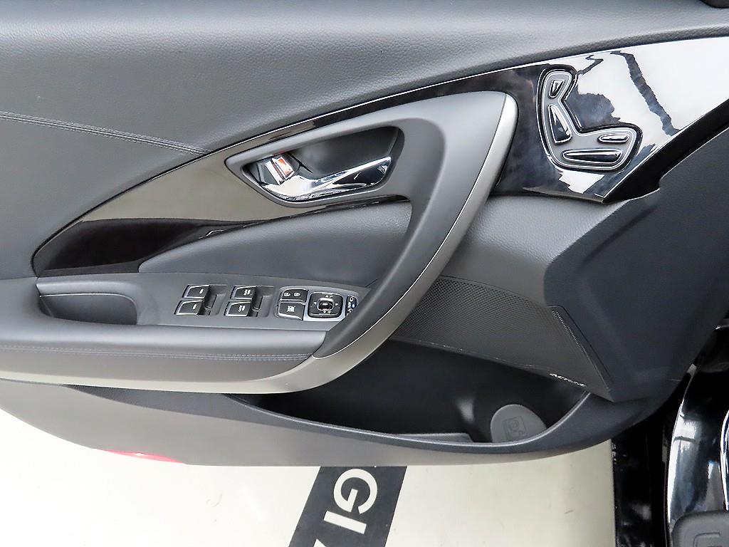 HYUNDAI Grandeur - Vista 11