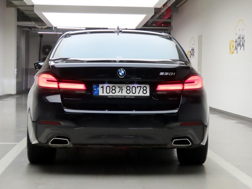 BMW 5 Series - Vista 4