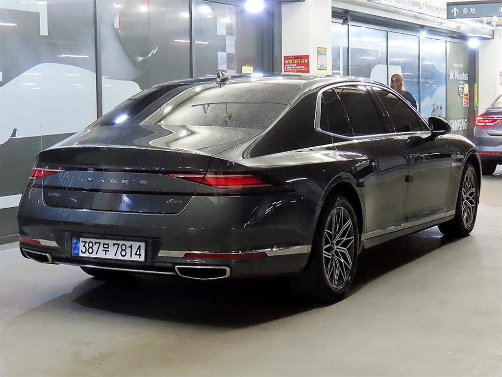 Genesis G90 - Vista 4