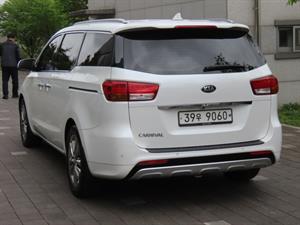 KIA Carnival - Vista 8