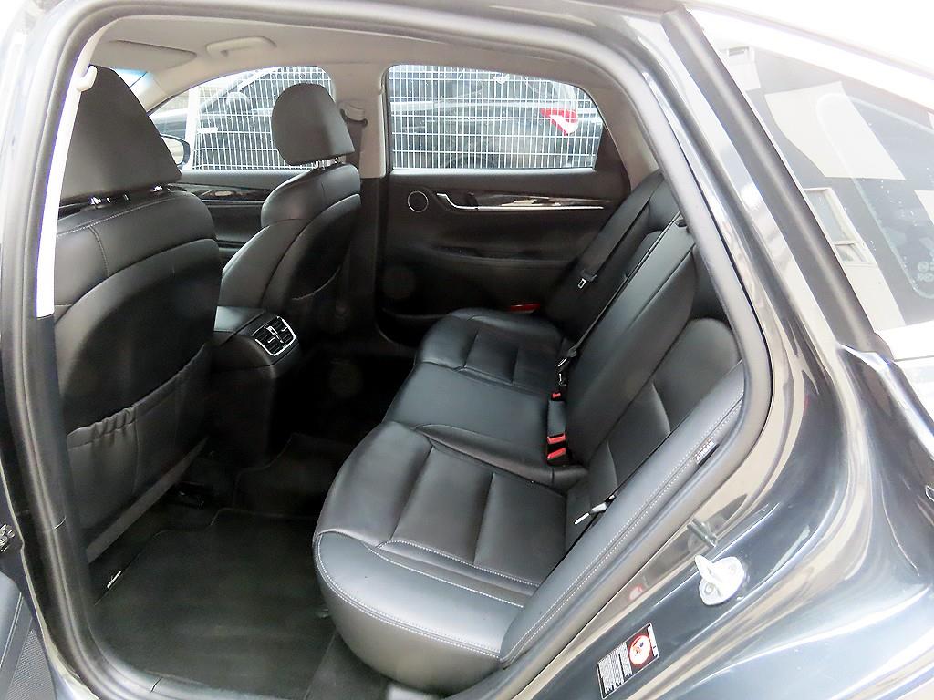 HYUNDAI Grandeur - Vista 6