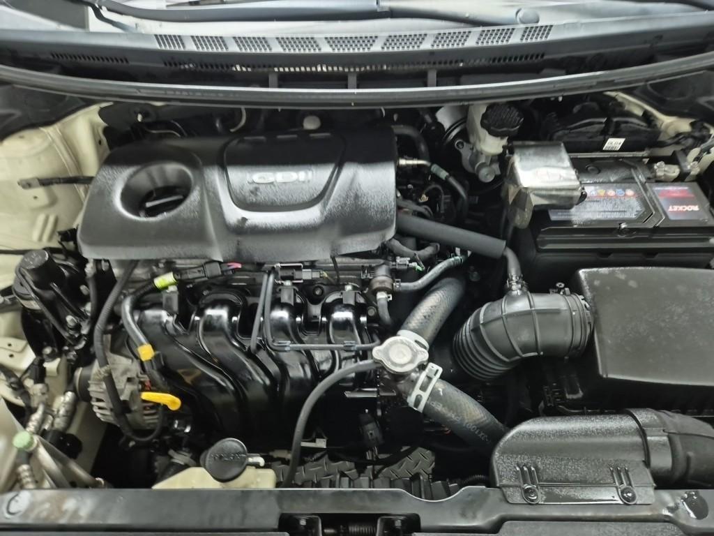 KIA K3 - Vista 5