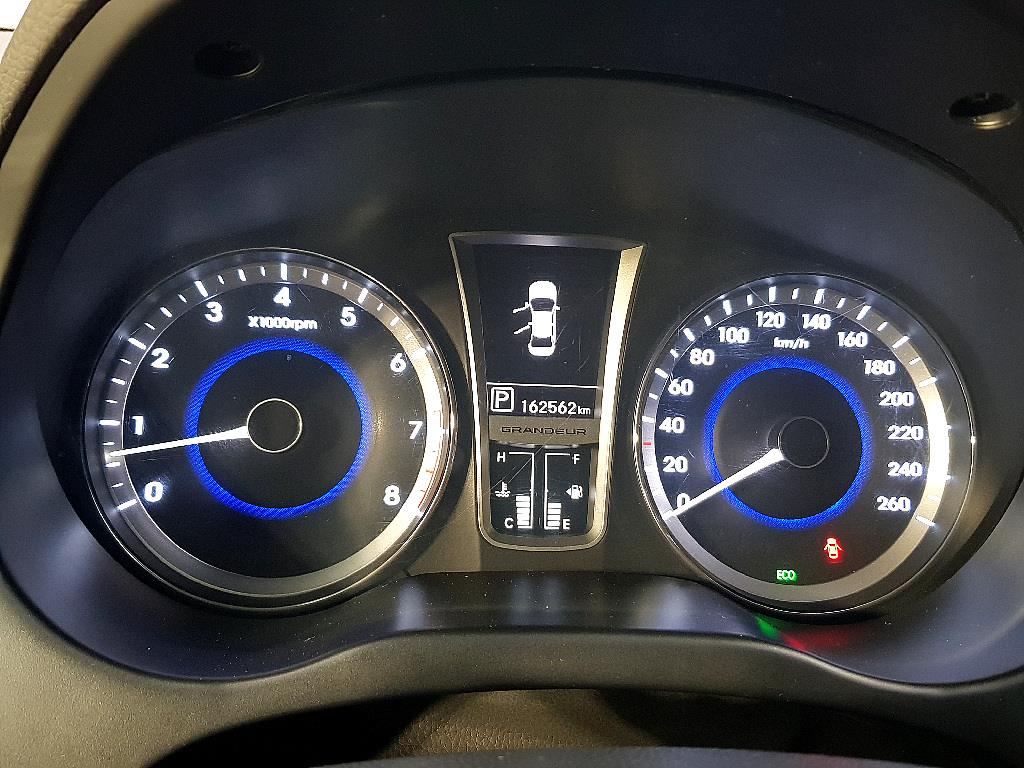 HYUNDAI Grandeur - Vista 7