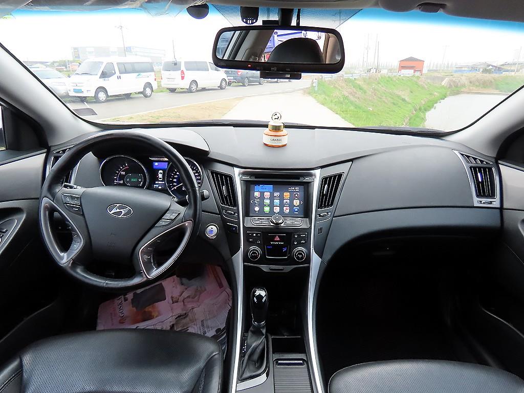 HYUNDAI Sonata - Vista 9