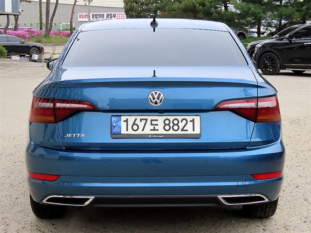 Volkswagen Jetta - Vista 4