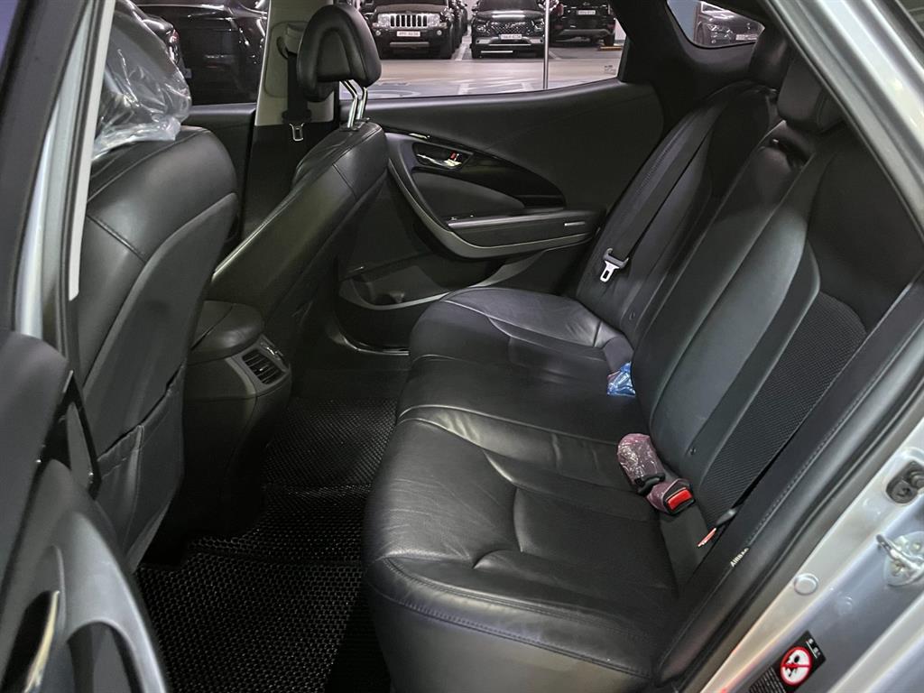 HYUNDAI Grandeur - Vista 6