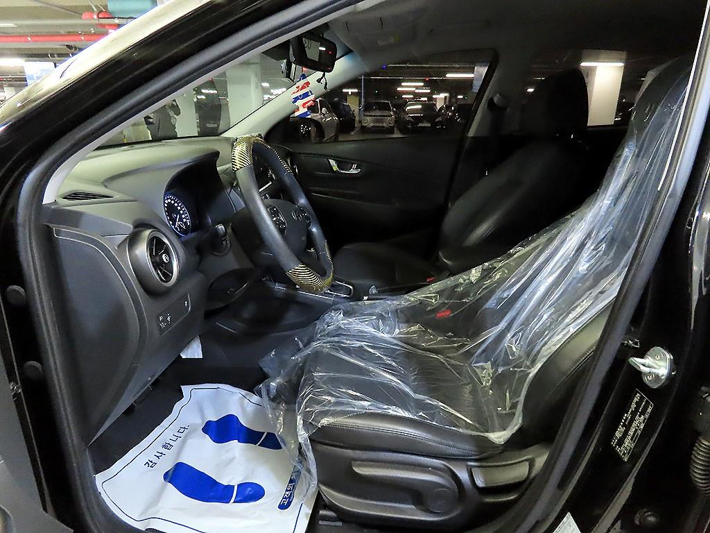 HYUNDAI Kona - Vista 6