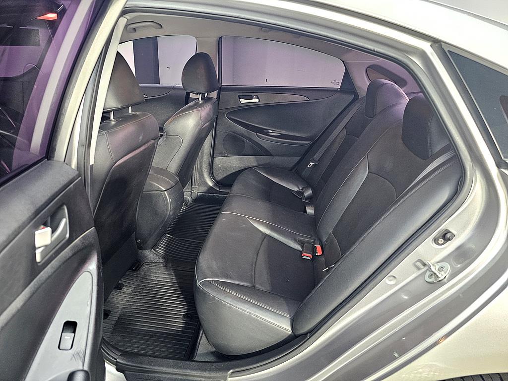HYUNDAI Sonata - Vista 9