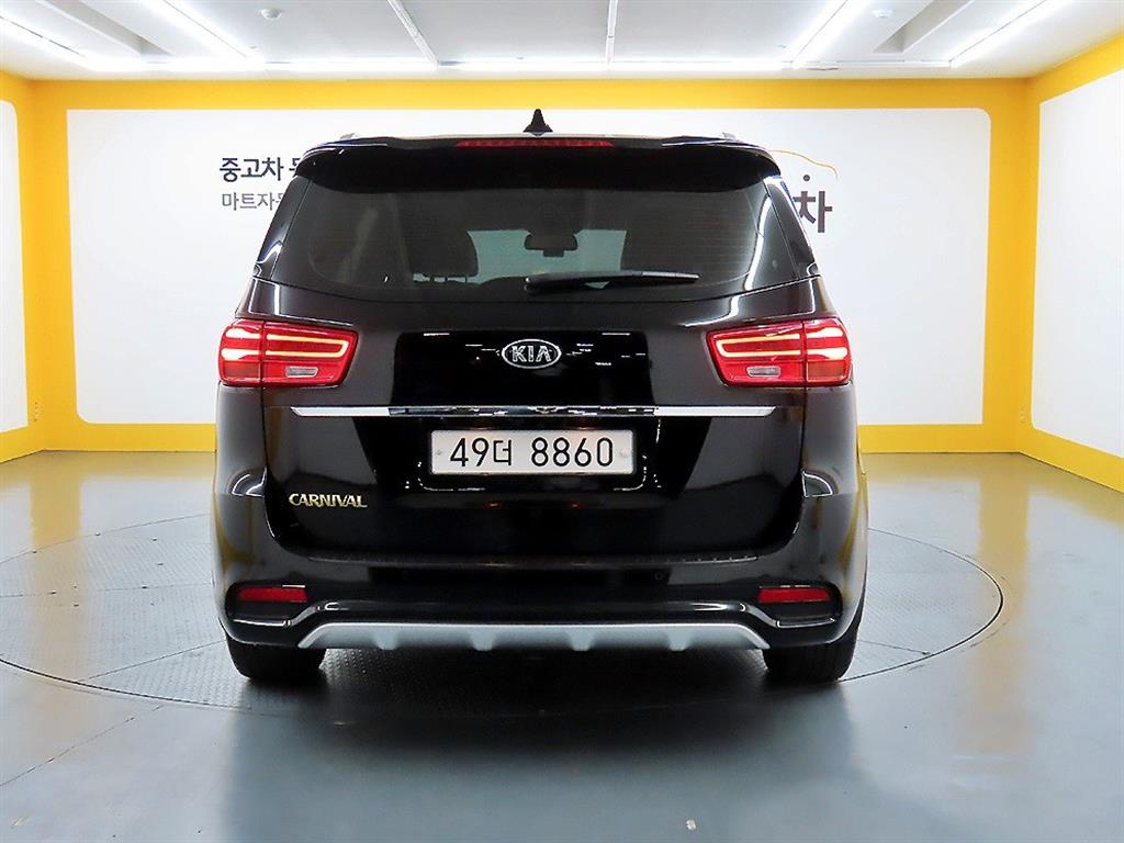 KIA Carnival - Vista 3