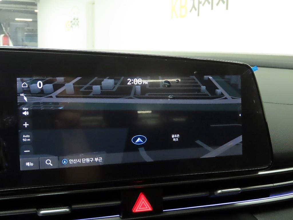 HYUNDAI Avante - Vista 9