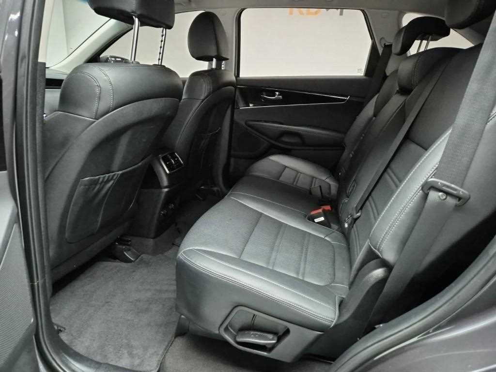 KIA Sorento - Vista 11