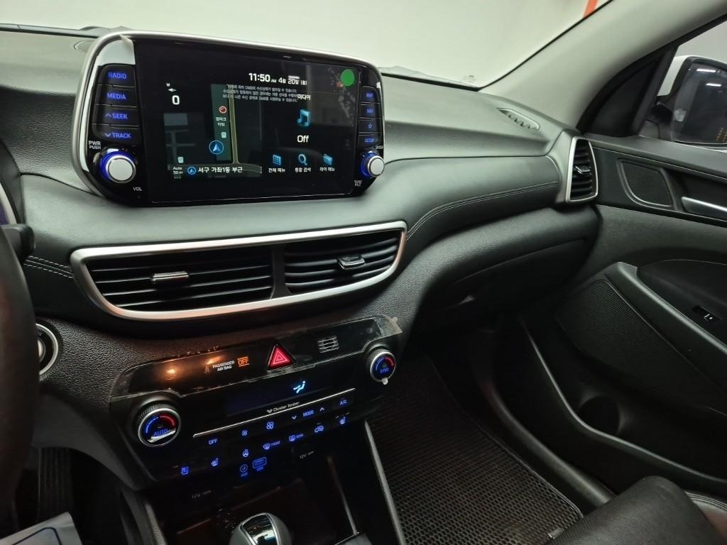 HYUNDAI Tucson - Vista 10