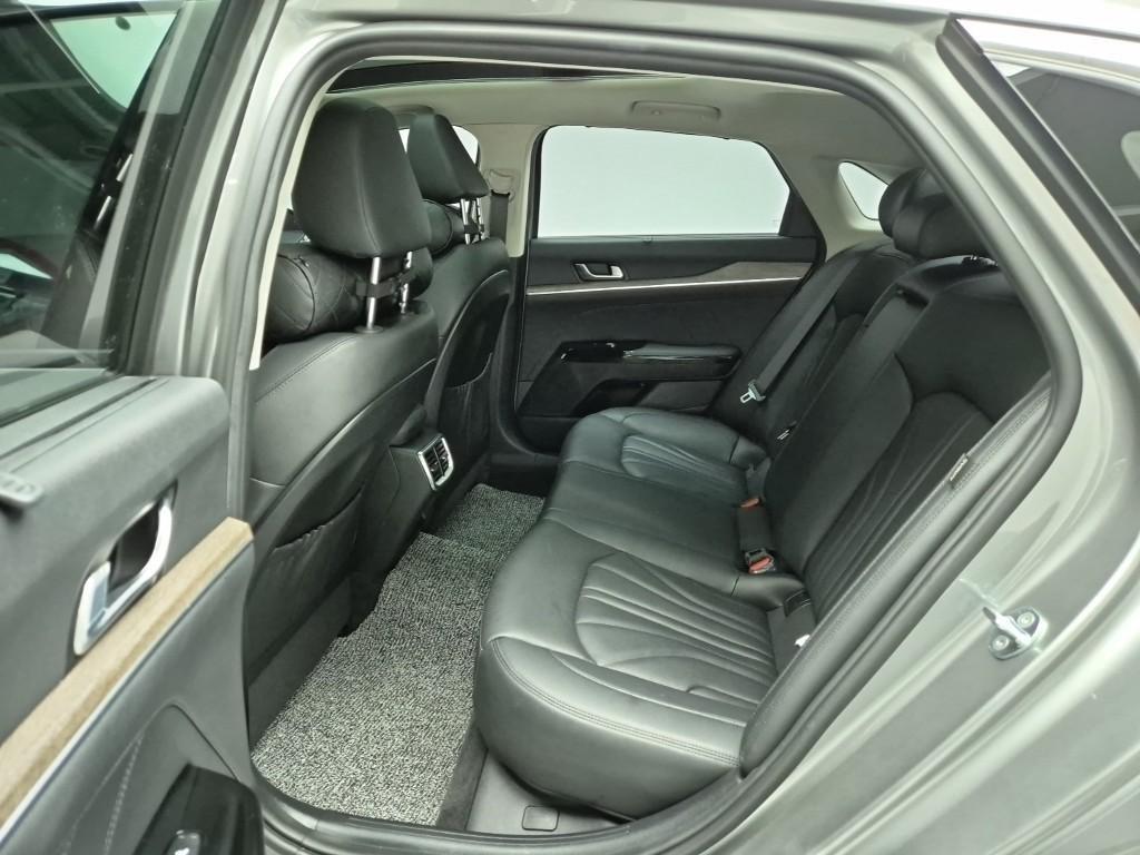 KIA K5 - Vista 12