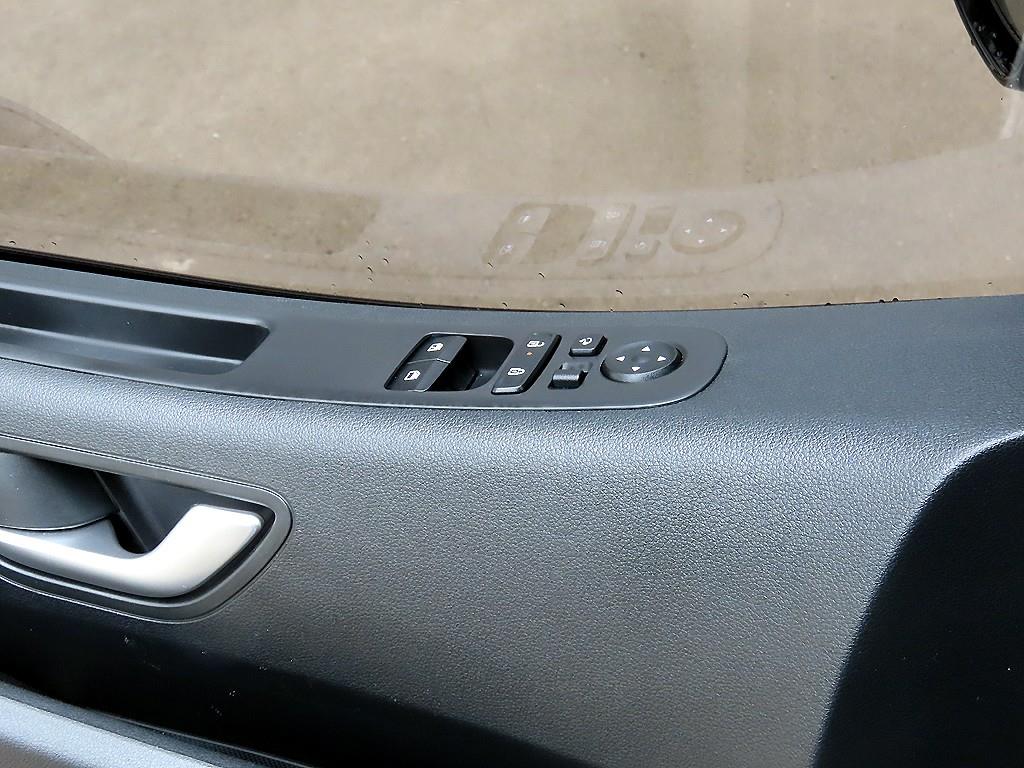 HYUNDAI Staria - Vista 12