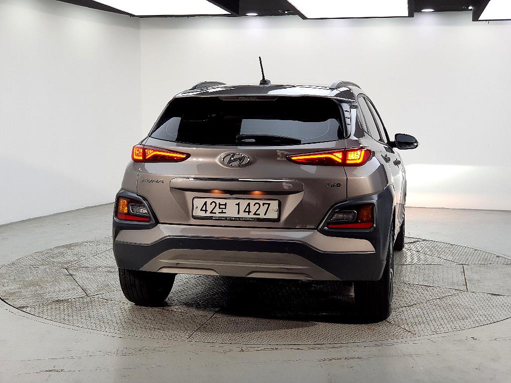 HYUNDAI Kona - Vista 3