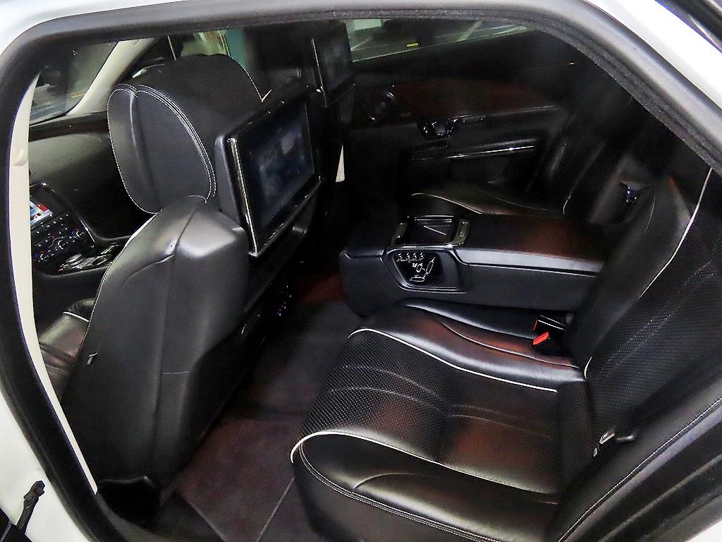 Jaguar XJ - Vista 2