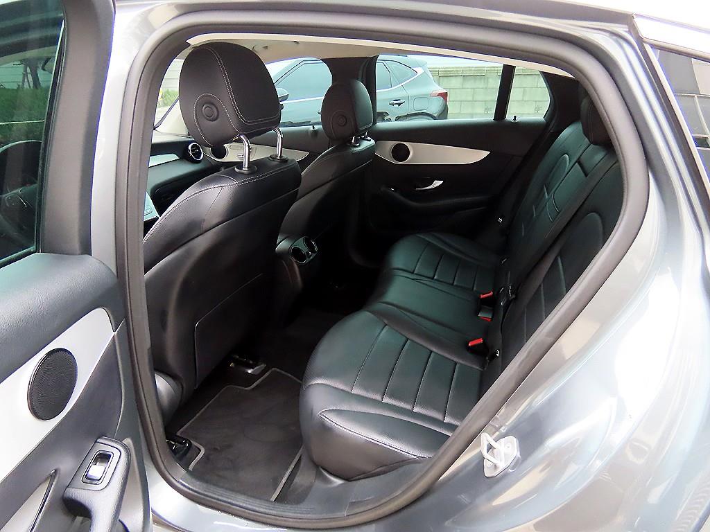 Mercedes Benz GLC Class - Vista 6