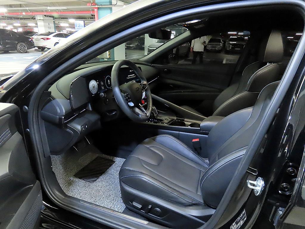 HYUNDAI Avante - Vista 6