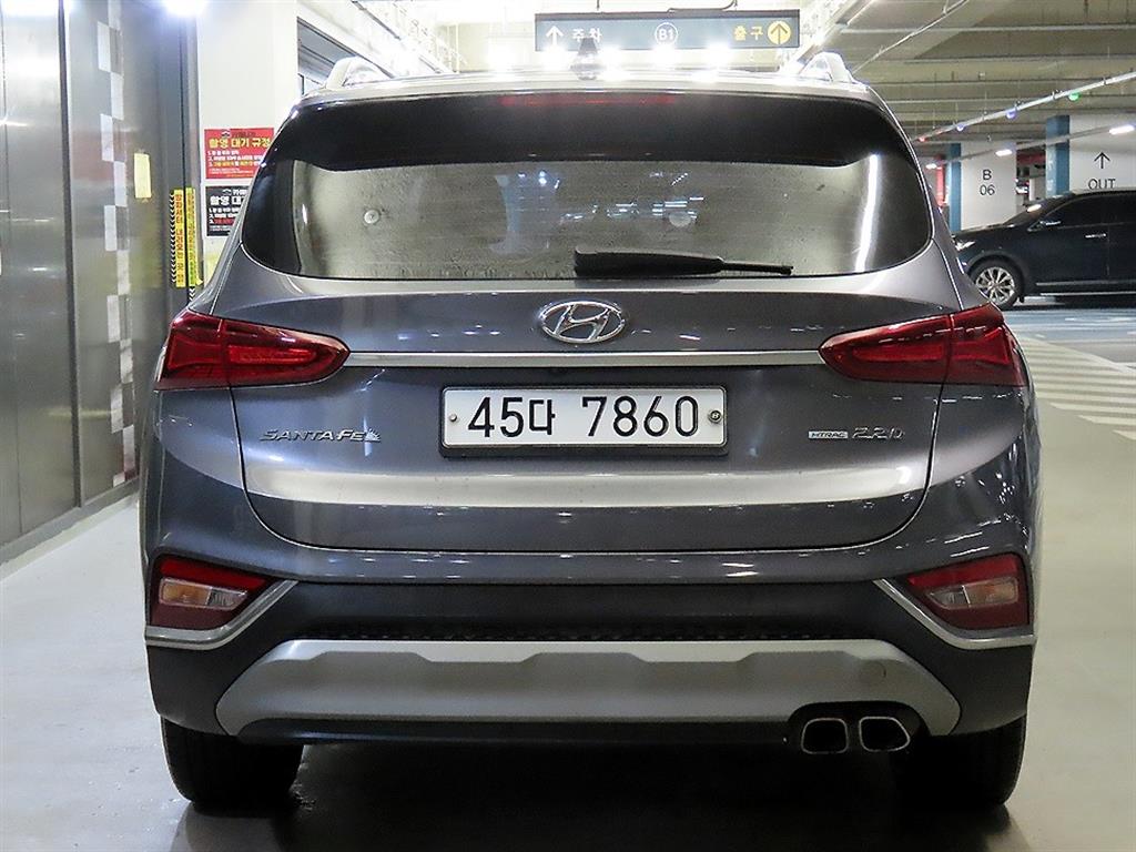 HYUNDAI Santa Fe - Vista 5
