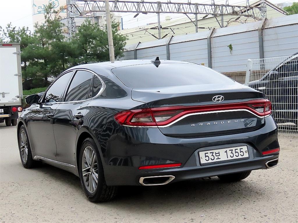 HYUNDAI Grandeur - Vista 3