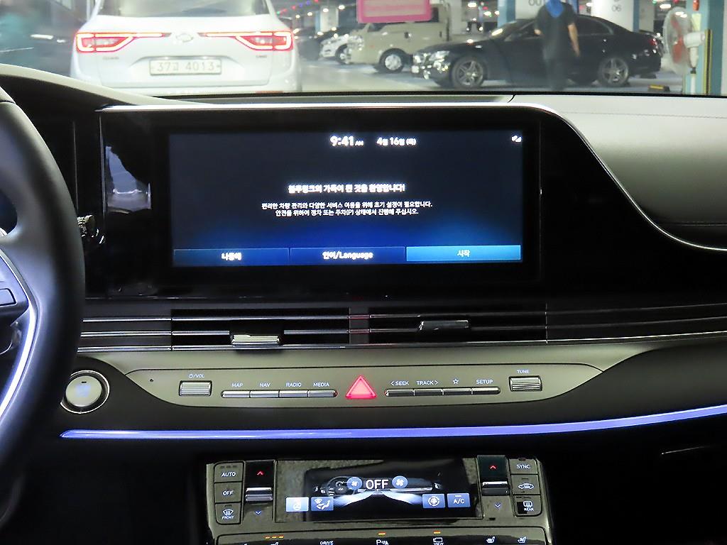 HYUNDAI Grandeur - Vista 11