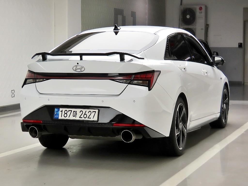 HYUNDAI Avante - Vista 4