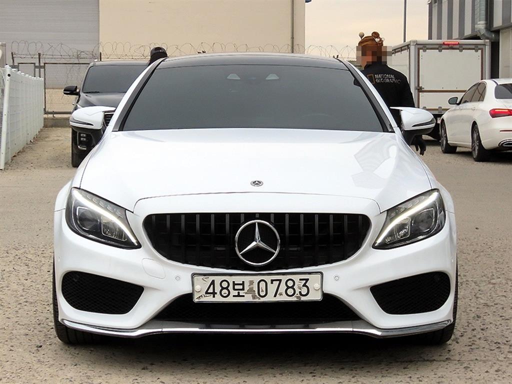 Mercedes Benz C Class 2016 Blanco - Importación desde Corea - HF Imports Iquique - Foto 1
