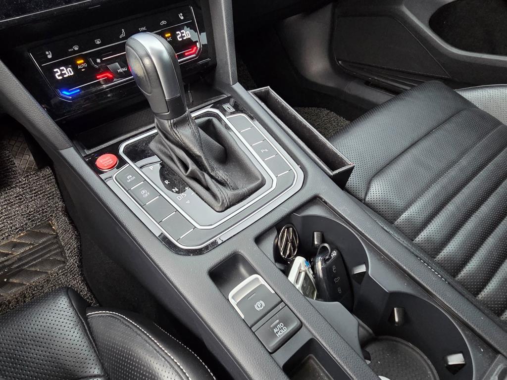 Volkswagen Passat 2022 Blanco - Importación desde Corea - HF Imports Iquique - Foto 13