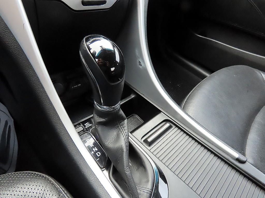 HYUNDAI Sonata - Vista 11