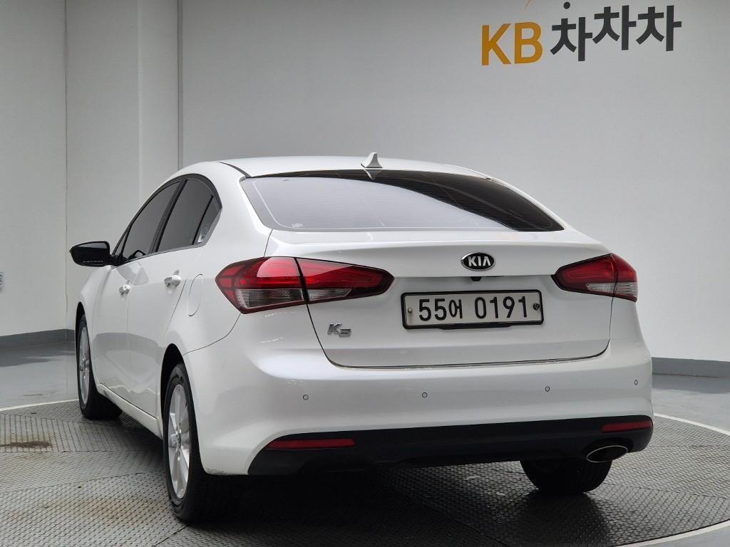 KIA K3 - Vista 2