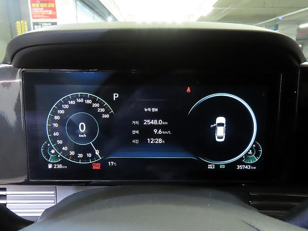HYUNDAI Grandeur - Vista 9
