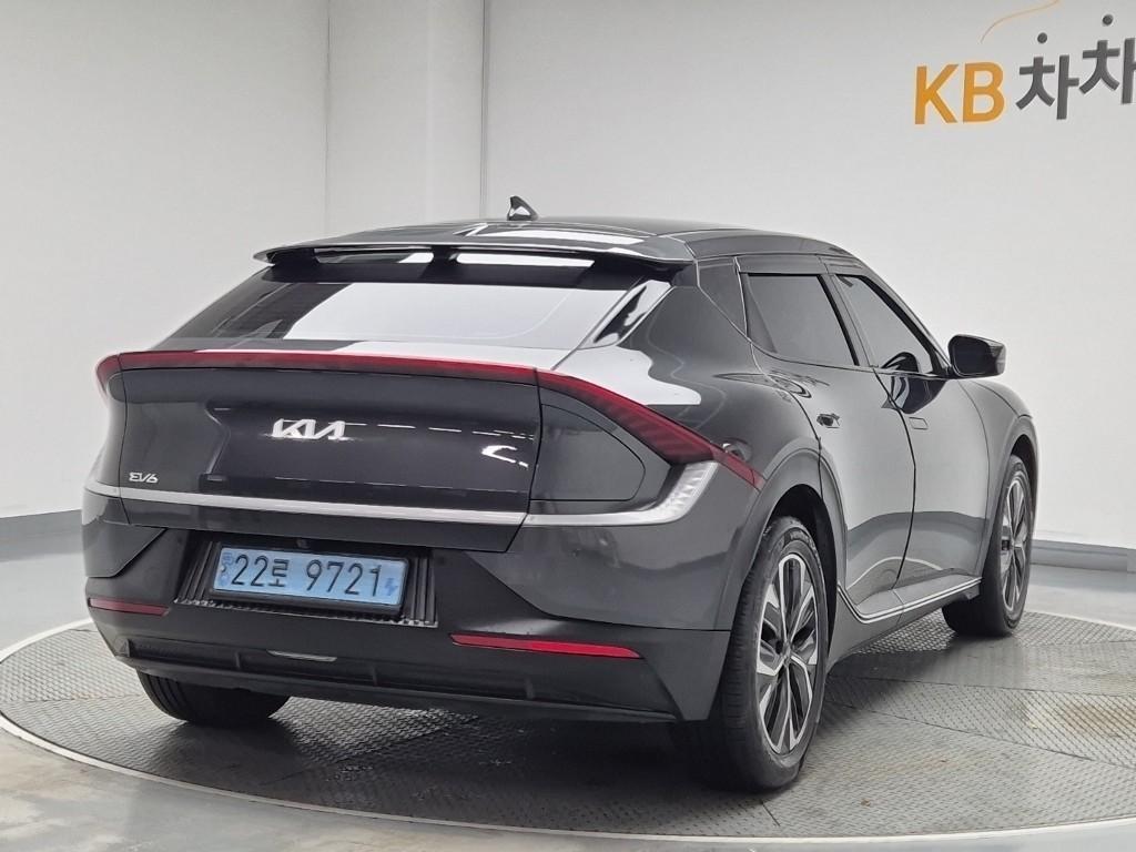 KIA EV6 - Vista 4