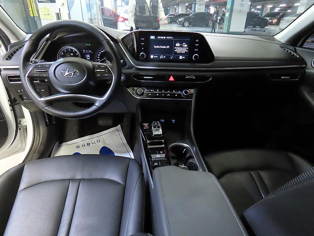HYUNDAI Sonata - Vista 10
